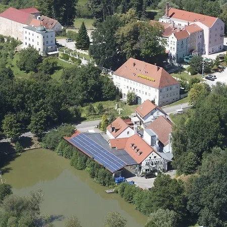 Schlossgut 3*