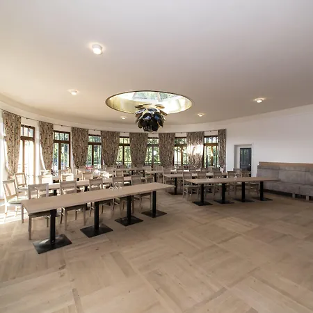 Отель Schlossgut