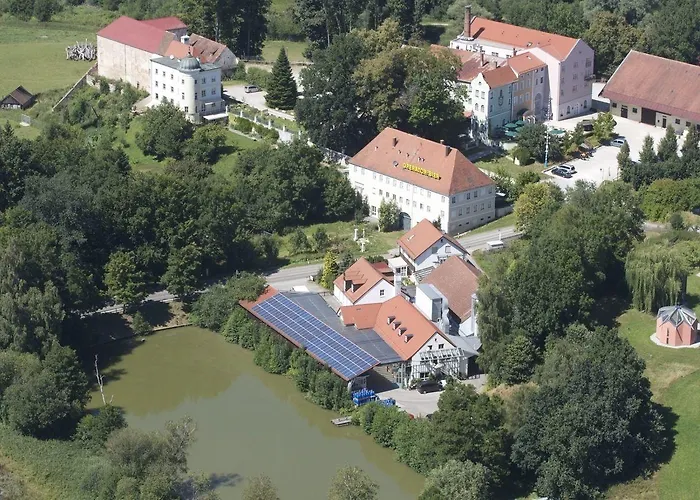 Schlossgut 3*
