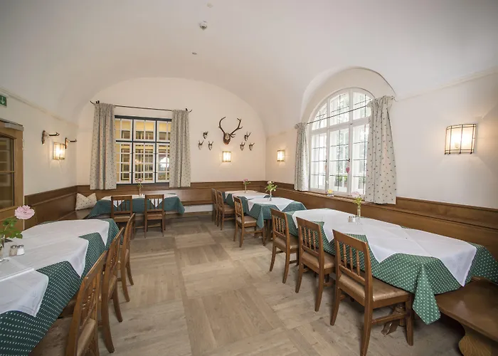 Schlossgut 3*