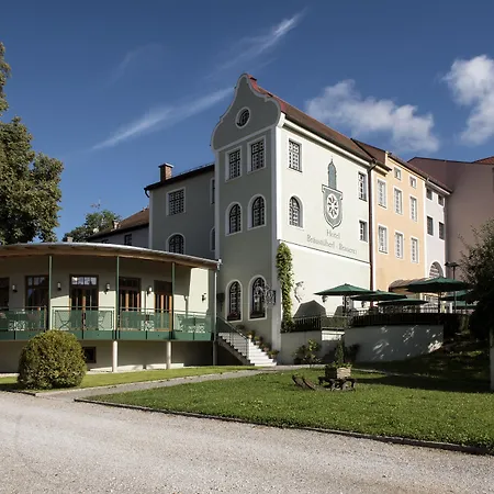Schlossgut Szálloda Odelzhausen