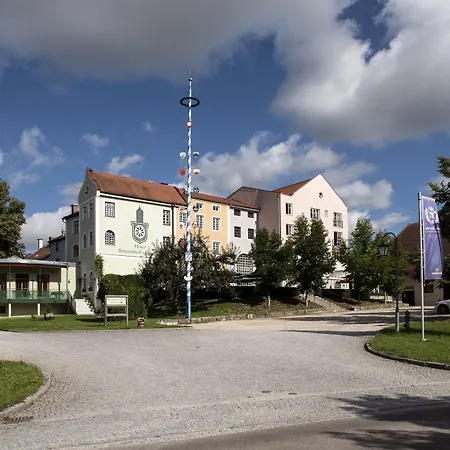 Schlossgut Szálloda